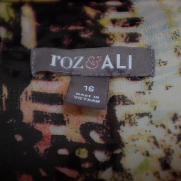 COPY - Roz & Ali Collared Shirt Dress with waist tie - Picture 13 of 14